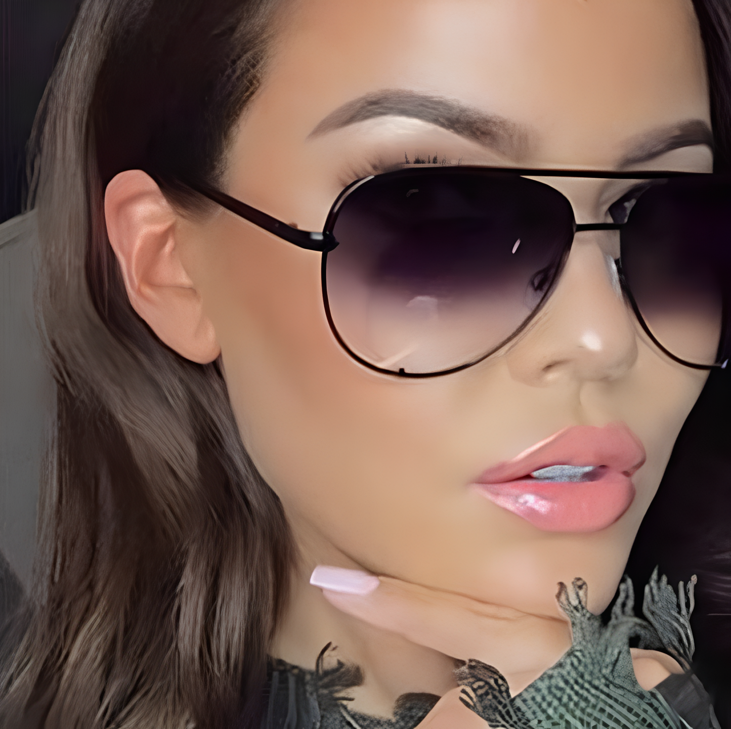 Classic Vintage Women's Sunglasses: Luxury Designer, Retro Black Gradient Aviation Style