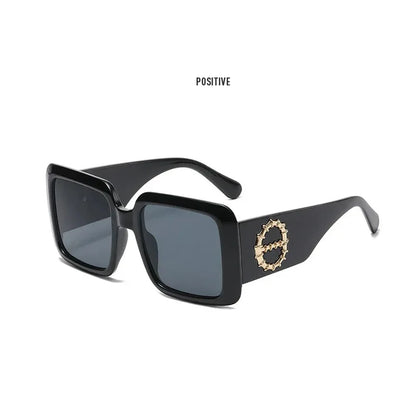 Square Frame Sunglasses Set: Wide Legs for Women, Fashion Vintage Design for Summer Driving